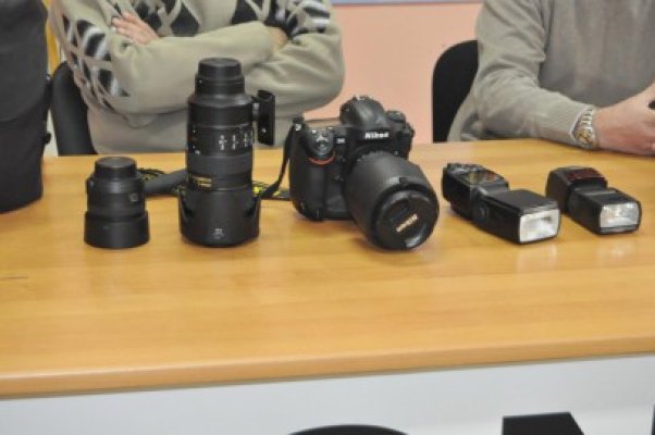 Doi dintre indivizii care au spart magazinul foto de la Delfinariu sunt liberi